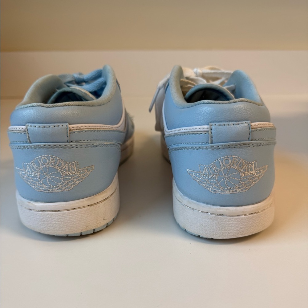 Nike Low Jordan 1. Very Good Condition. Women’s size 8. - Picture 2 of 7